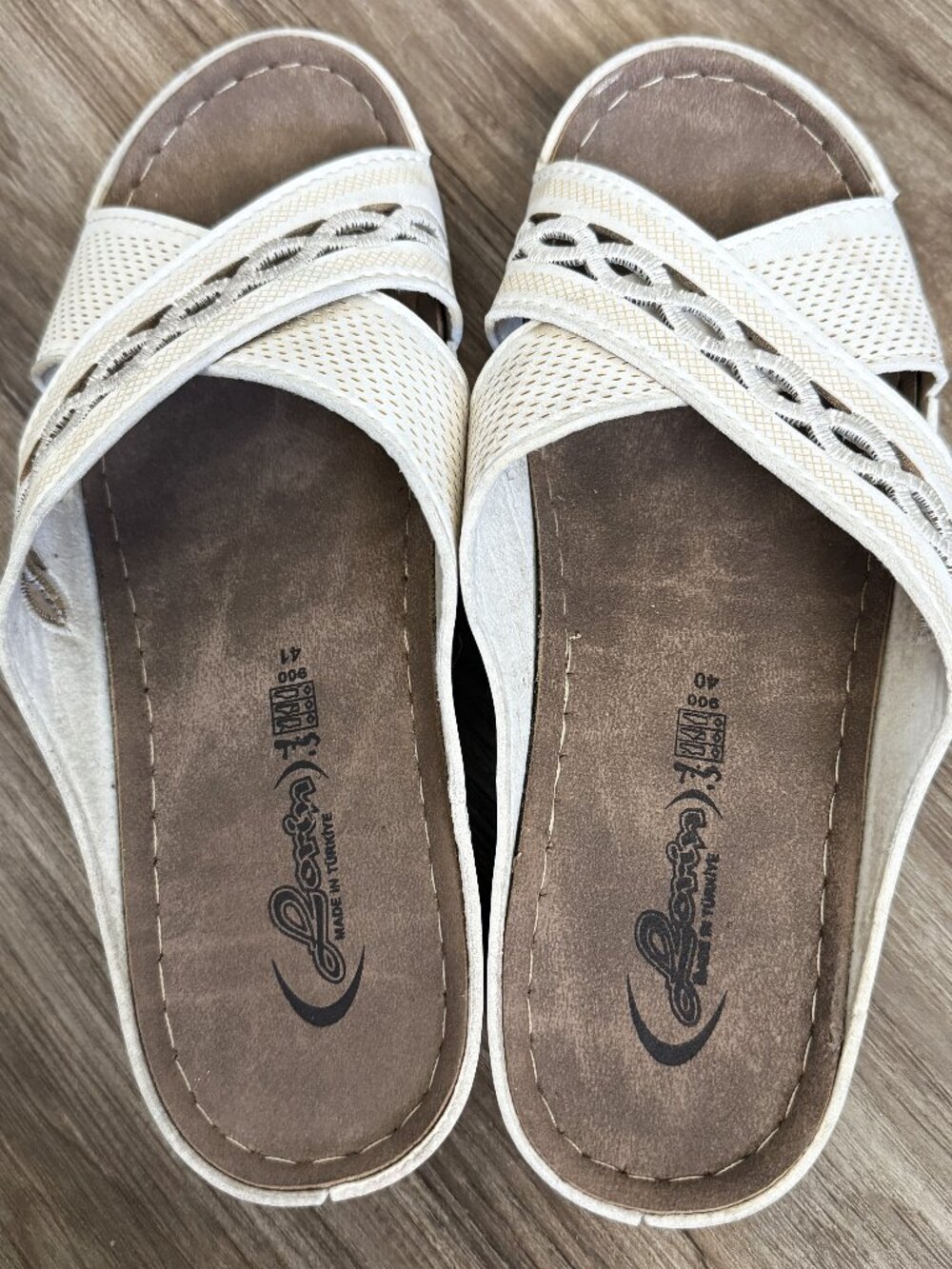 Lorin Sandals Women's tan faux leather shoes size 10